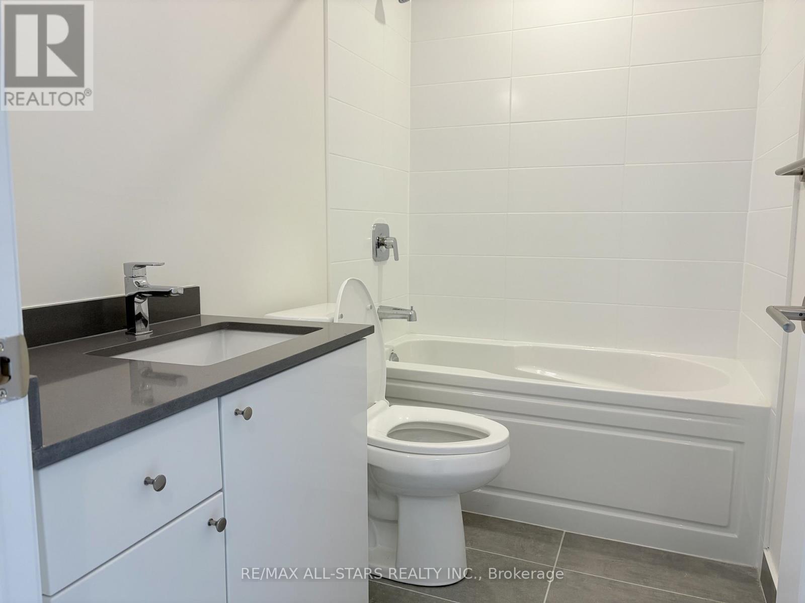 2310 - 3260 Sheppard Avenue E, Toronto, Ontario  M1T 3K3 - Photo 3 - E12483232