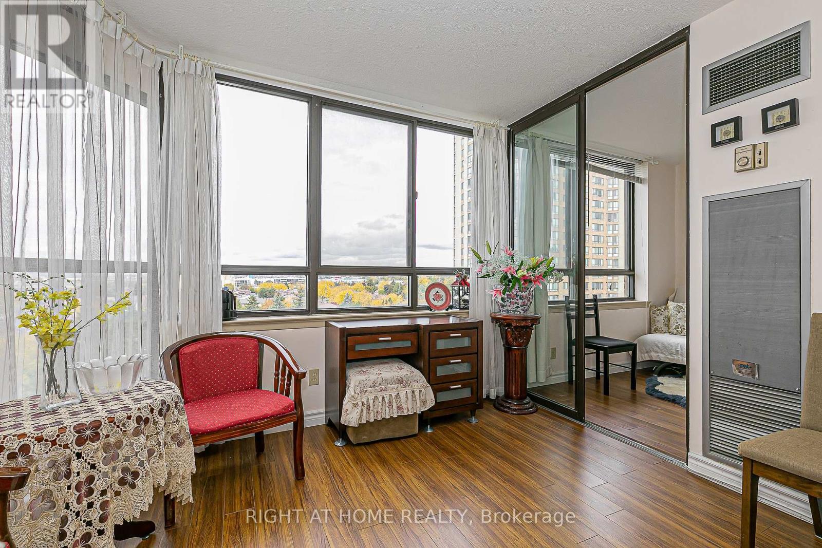 802 - 55 Bamburgh Circle, Toronto, Ontario  M1W 3V4 - Photo 17 - E12483237