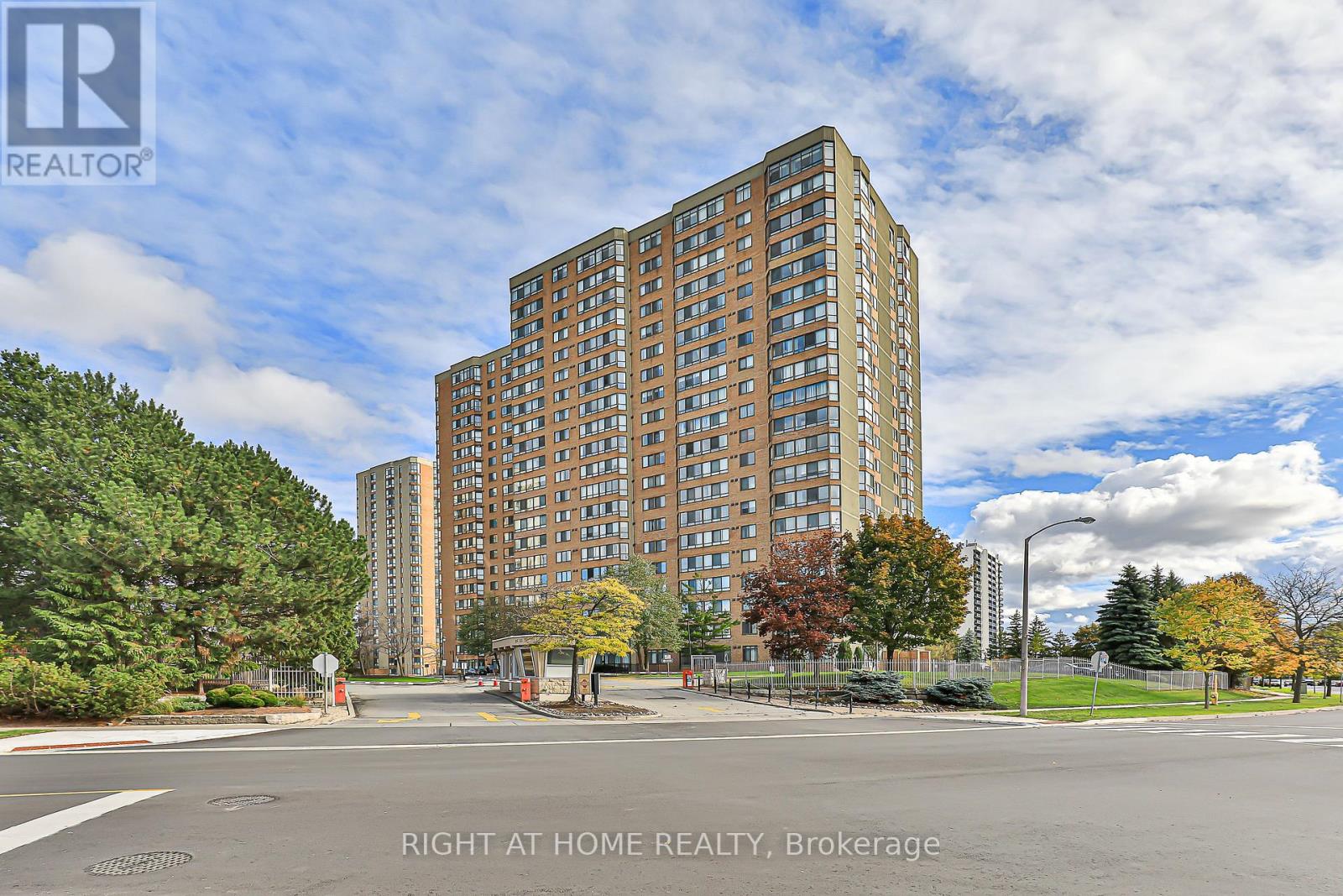 802 - 55 Bamburgh Circle, Toronto, Ontario  M1W 3V4 - Photo 2 - E12483237