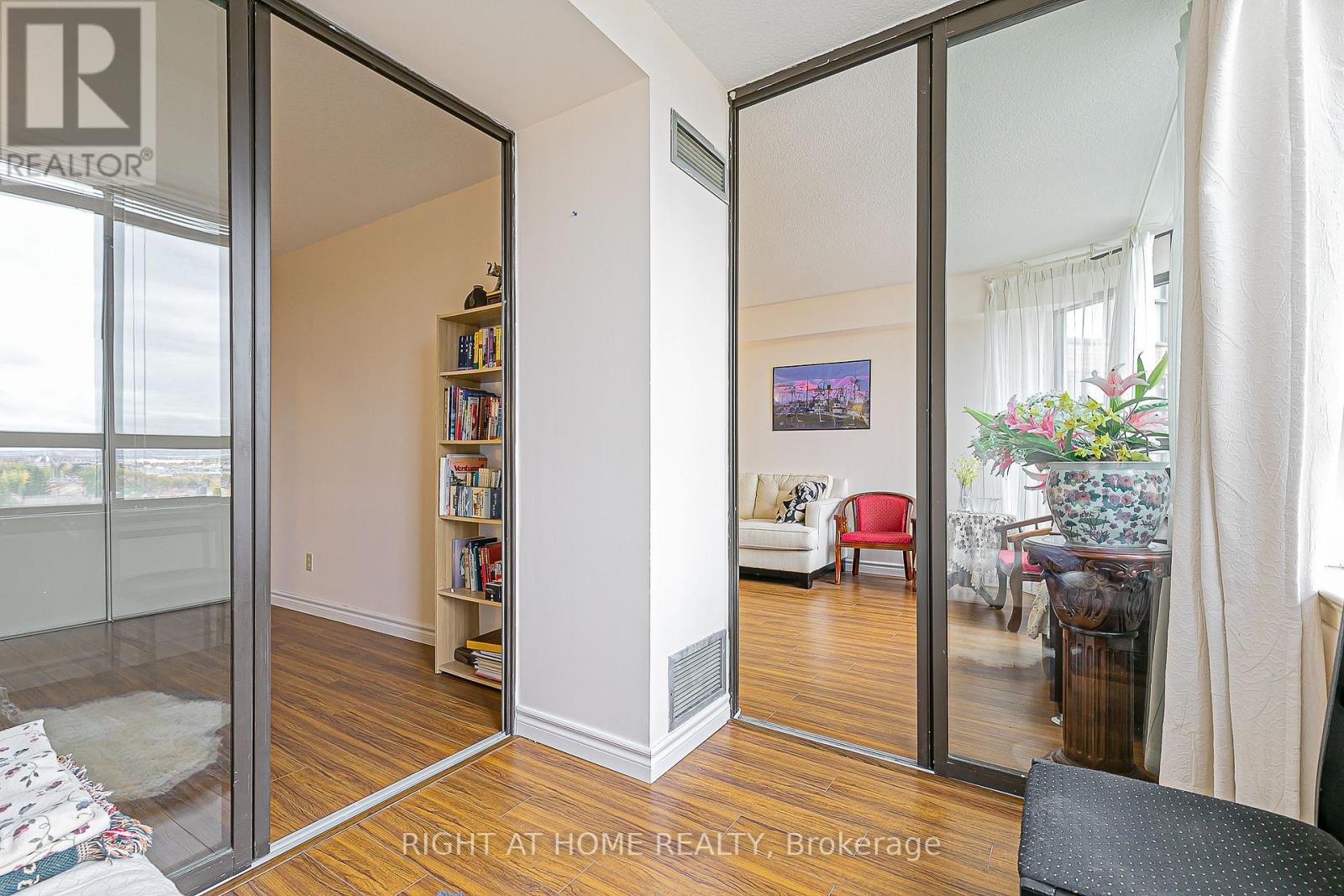 802 - 55 Bamburgh Circle, Toronto, Ontario  M1W 3V4 - Photo 20 - E12483237