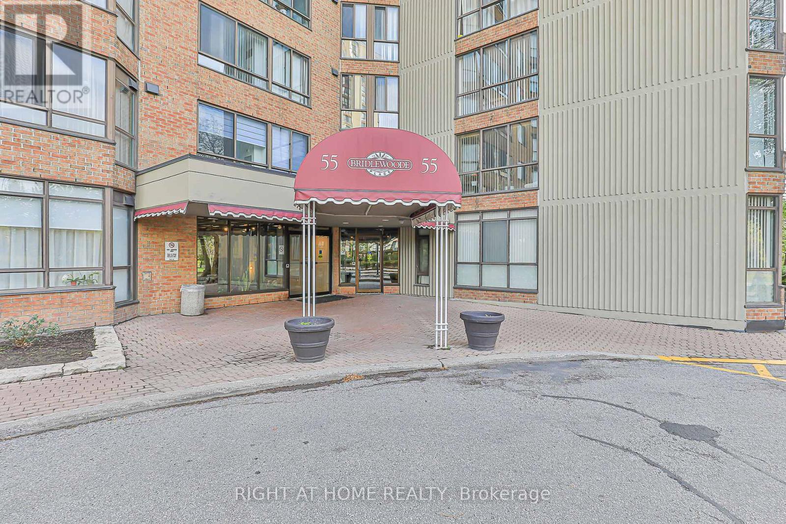 802 - 55 Bamburgh Circle, Toronto, Ontario  M1W 3V4 - Photo 3 - E12483237