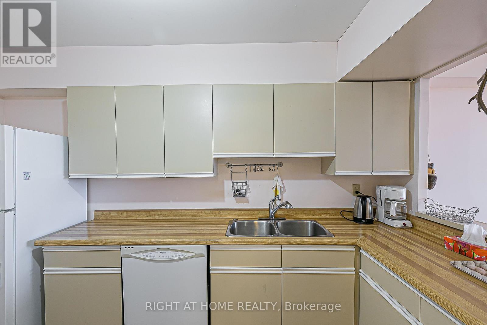 802 - 55 Bamburgh Circle, Toronto, Ontario  M1W 3V4 - Photo 7 - E12483237