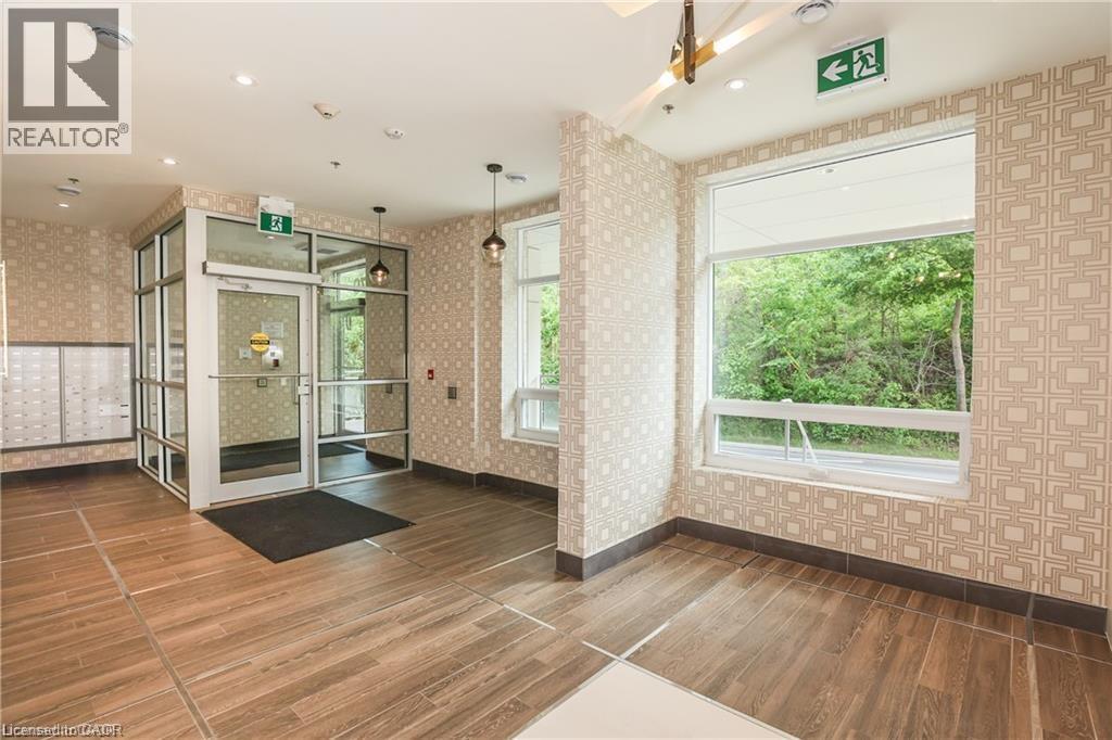 479 Charlton Avenue E Unit# 410, Hamilton, Ontario  L8N 0B4 - Photo 4 - 40782379