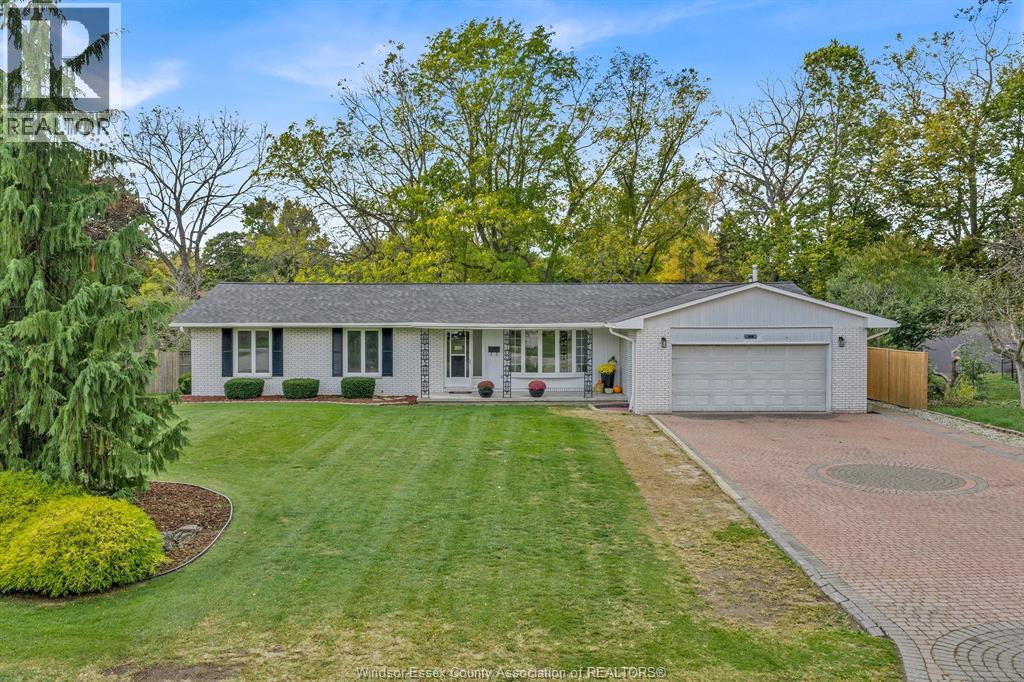 1367 Oxford Ave, Kingsville, Ontario