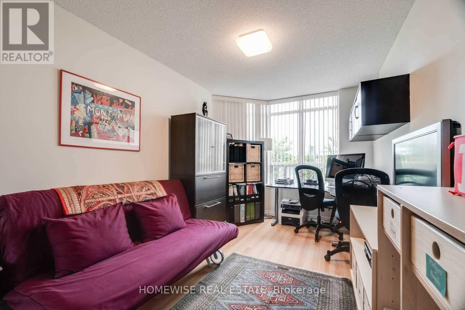 212 - 130 Pond Drive, Markham, Ontario  L3T 7W5 - Photo 10 - N12483146