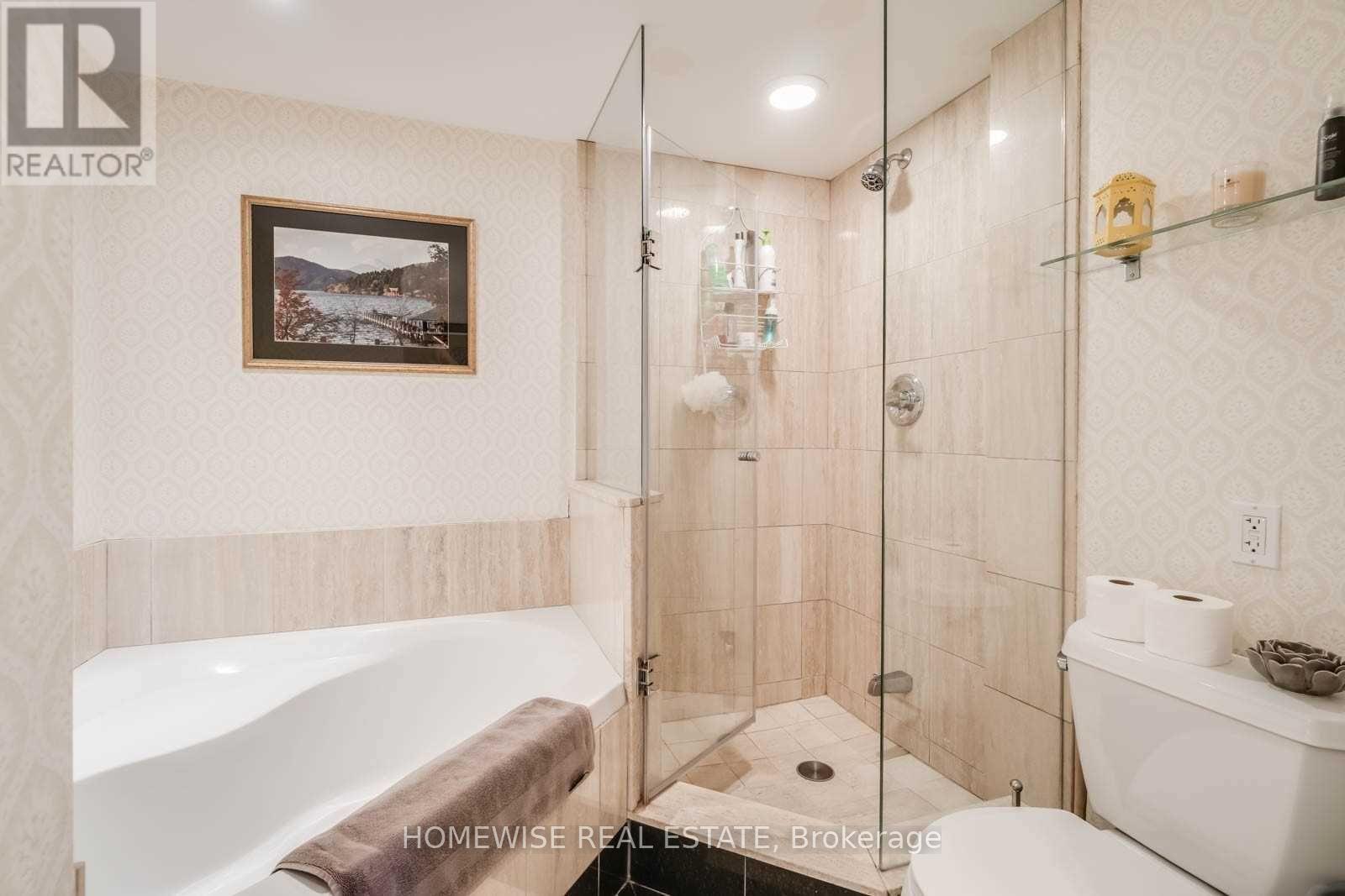212 - 130 Pond Drive, Markham, Ontario  L3T 7W5 - Photo 17 - N12483146