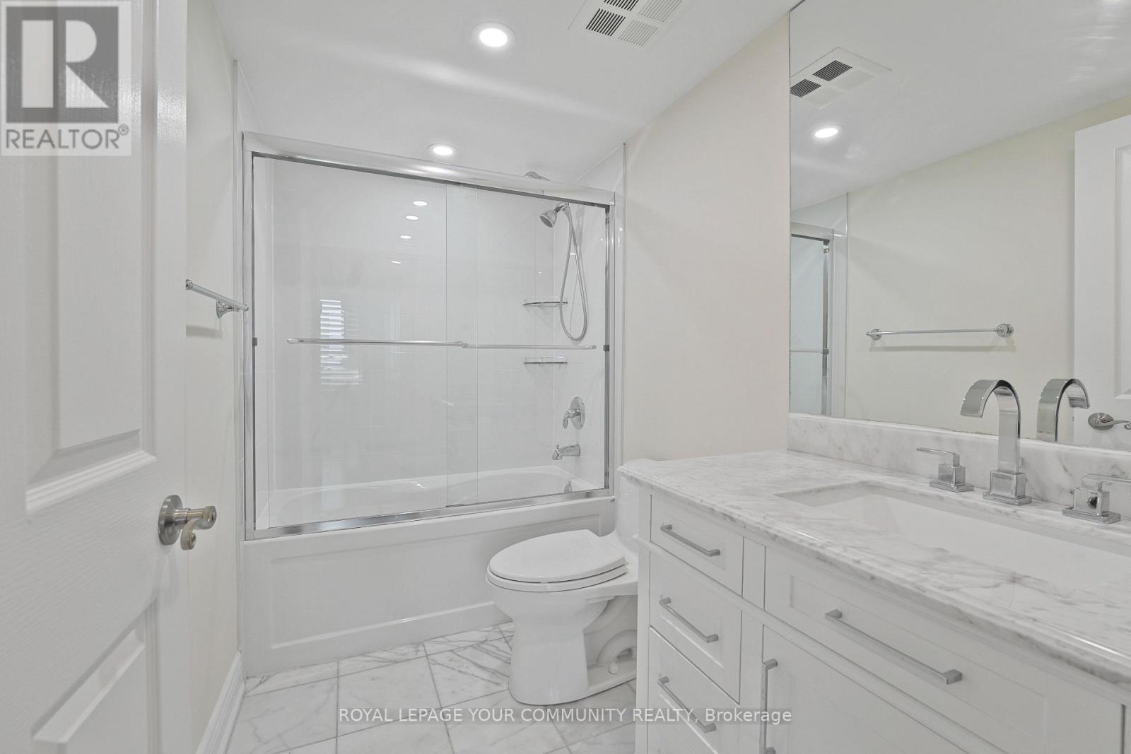 1508 - 120 Promenade Circle, Vaughan, Ontario  L4J 7W9 - Photo 18 - N12483148