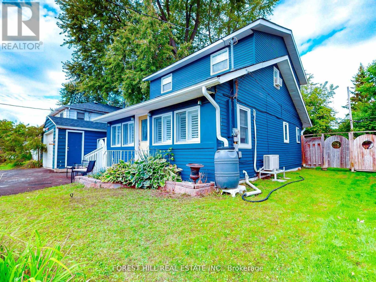 254 Pine Beach Drive, Georgina, Ontario  L4P 2V5 - Photo 3 - N12483174