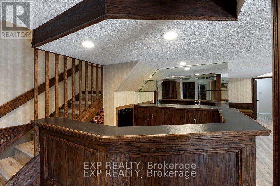 70 Hemingway Crescent, Markham, Ontario  L3R 2V6 - Photo 32 - N12483235