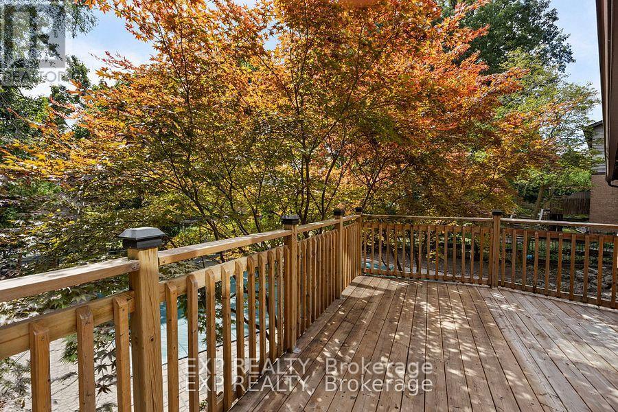 70 Hemingway Crescent, Markham, Ontario  L3R 2V6 - Photo 36 - N12483235