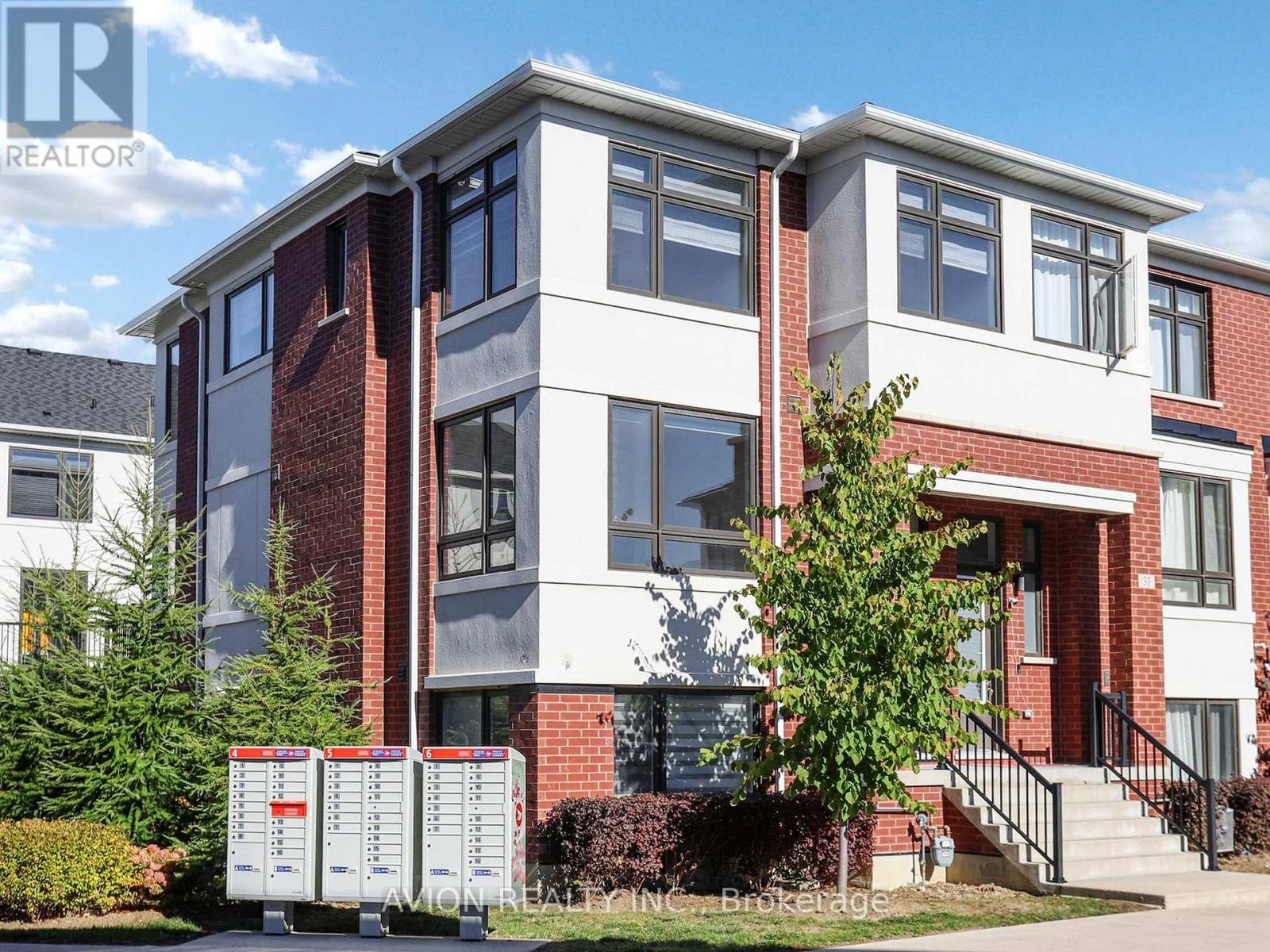35 THOMAS ARMSTRONG LANE, Richmond Hill, Ontario