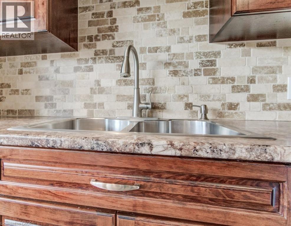 35 Vista Crescent, Kitchener, Ontario N2M 4C8 - Photo 13 - 40774414