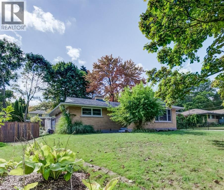 35 Vista Crescent, Kitchener, Ontario N2M 4C8 - Photo 3 - 40774414