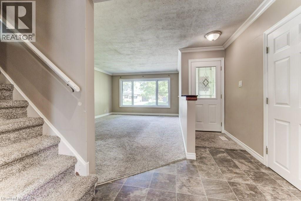 35 Vista Crescent, Kitchener, Ontario N2M 4C8 - Photo 7 - 40774414