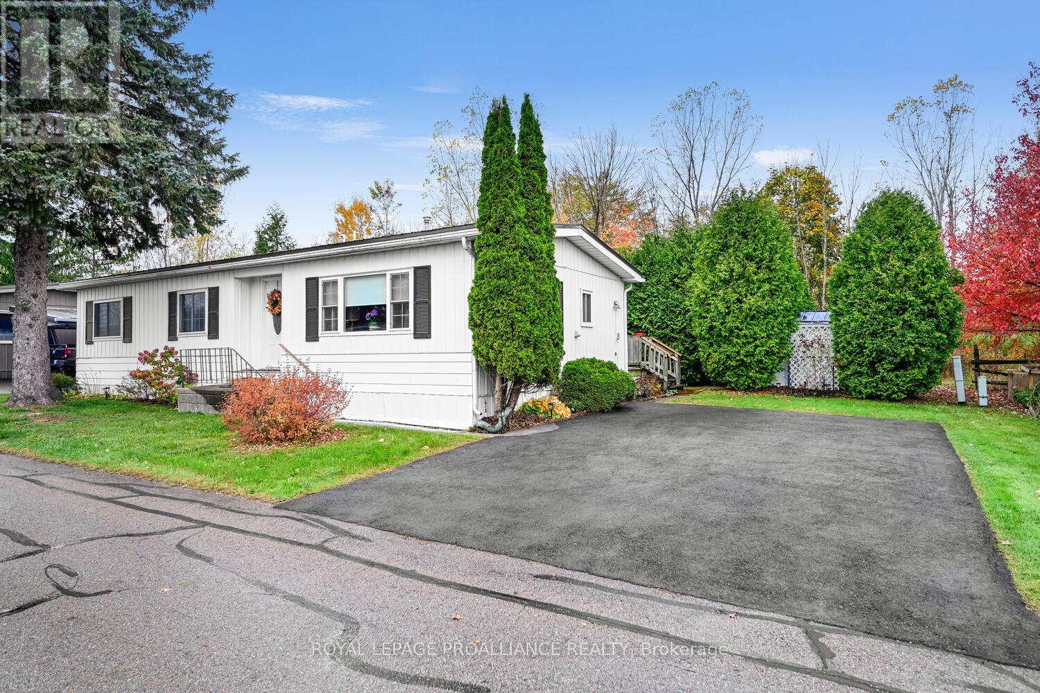 36 - 1871 Oxford Avenue, Elizabethtown-Kitley, Ontario  K6V 7B5 - Photo 3 - X12483288