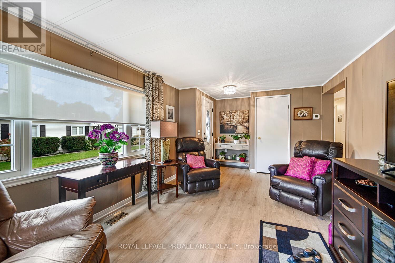 36 - 1871 Oxford Avenue, Elizabethtown-Kitley, Ontario  K6V 7B5 - Photo 8 - X12483288