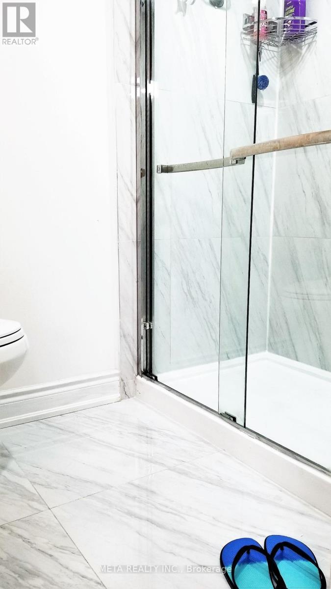 108 Lent Crescent, Brampton, Ontario  L6Y 4X7 - Photo 21 - W12480688