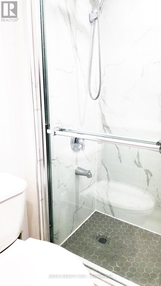 108 Lent Crescent, Brampton, Ontario  L6Y 4X7 - Photo 18 - W12480688