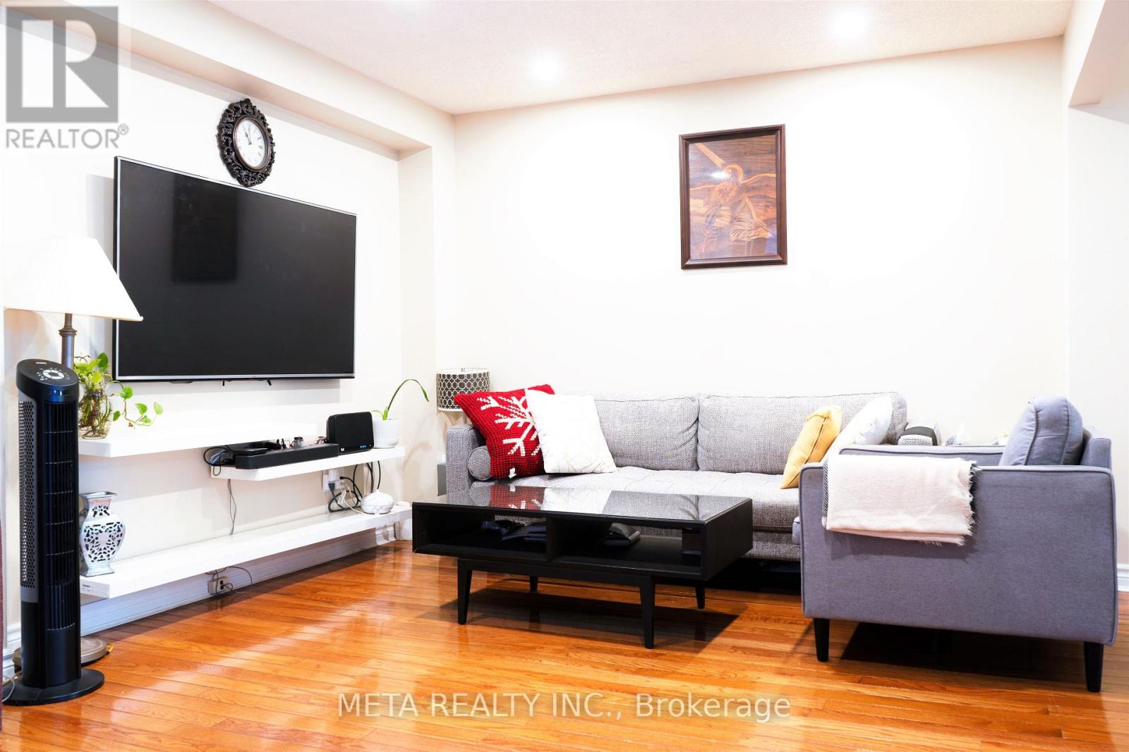 108 Lent Crescent, Brampton, Ontario  L6Y 4X7 - Photo 3 - W12480688