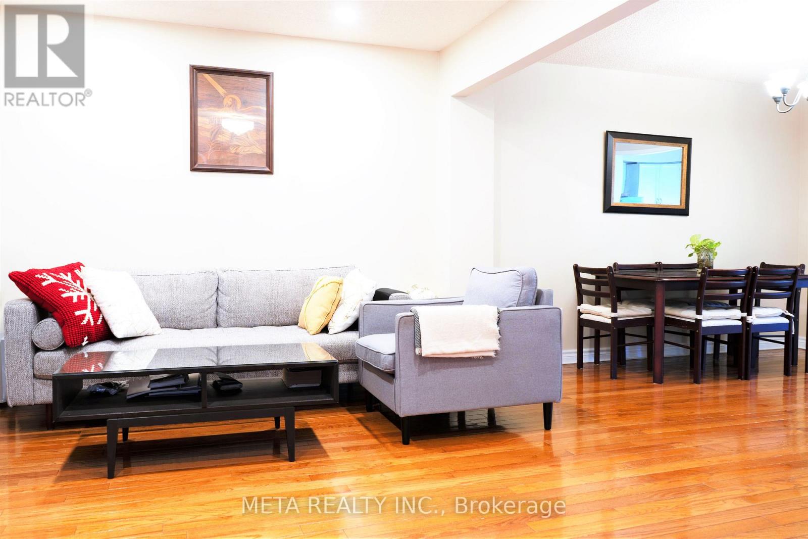 108 Lent Crescent, Brampton, Ontario  L6Y 4X7 - Photo 4 - W12480688