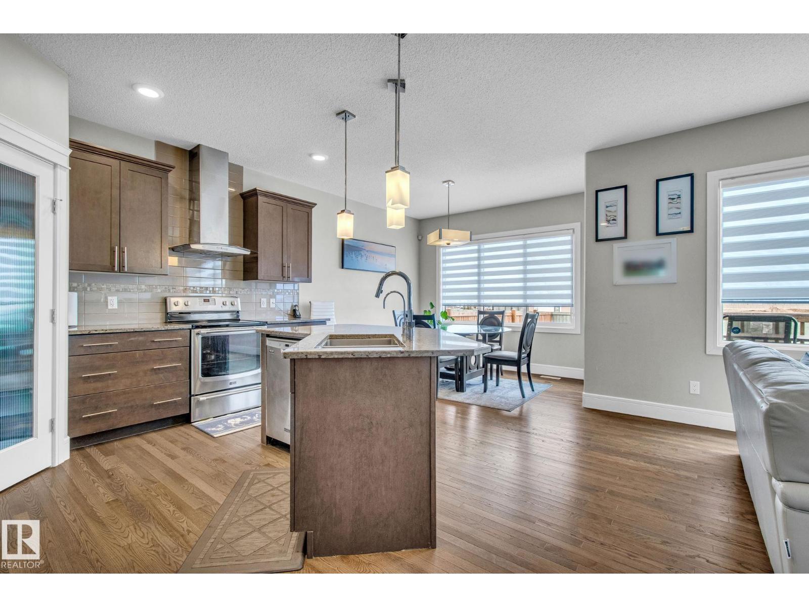 16404 12 AV SW, Edmonton, Alberta
