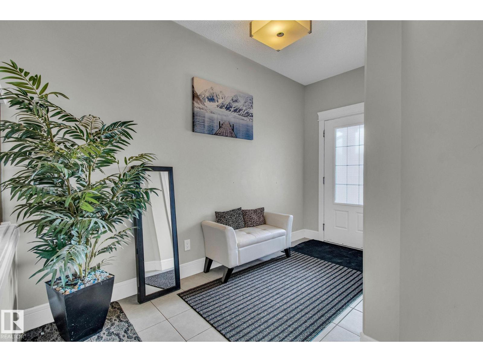 16404 12 Av Sw, Edmonton, Alberta  T6W 3K4 - Photo 3 - E4463604