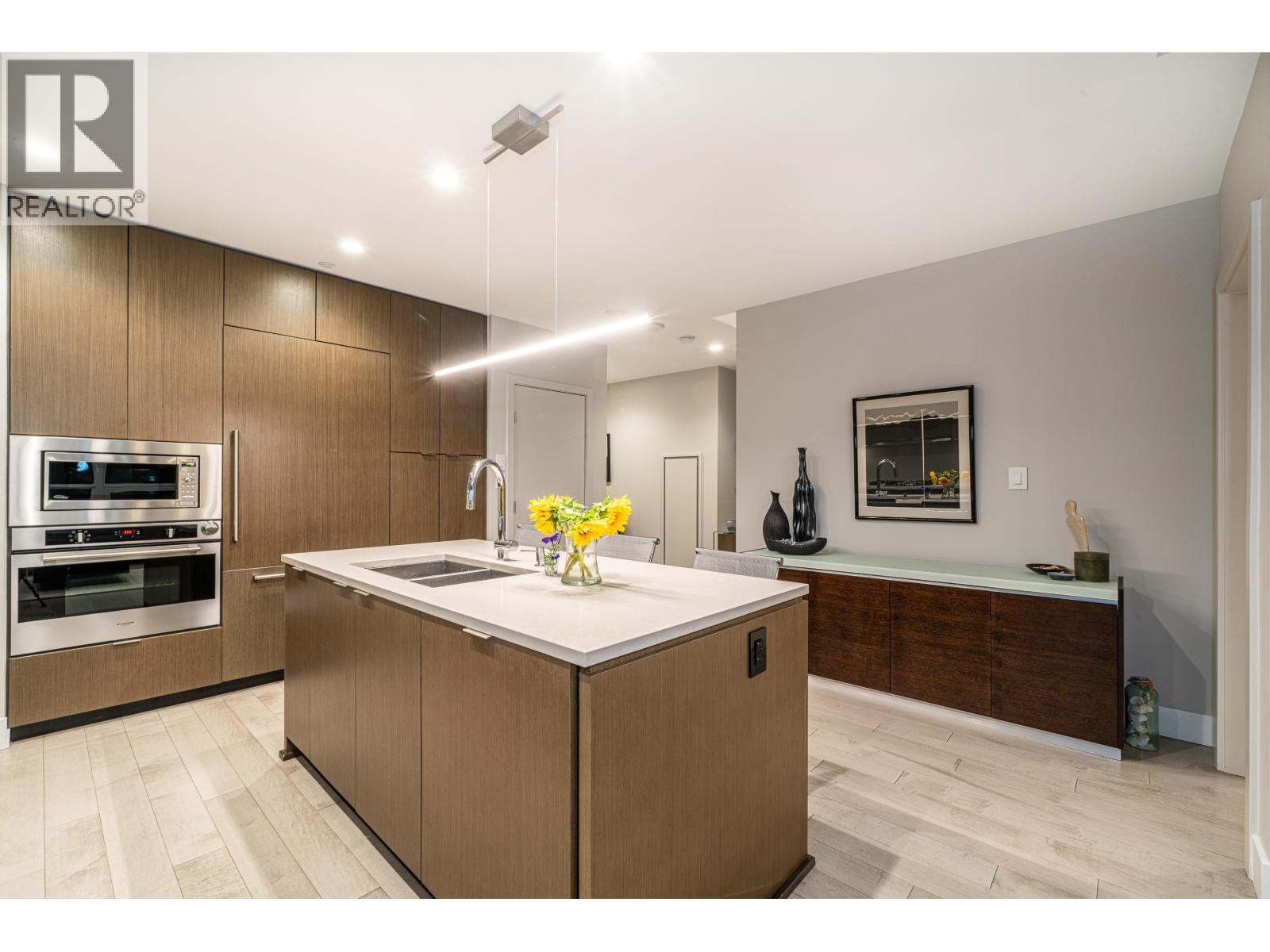 2302 125 E 14th Street, North Vancouver, British Columbia  V7E 0E6 - Photo 10 - R3061953