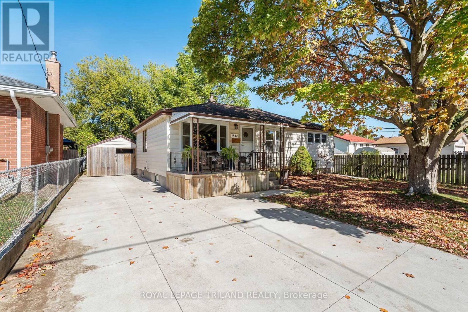 Photo 2 of 46 for 1842 Dumont Street