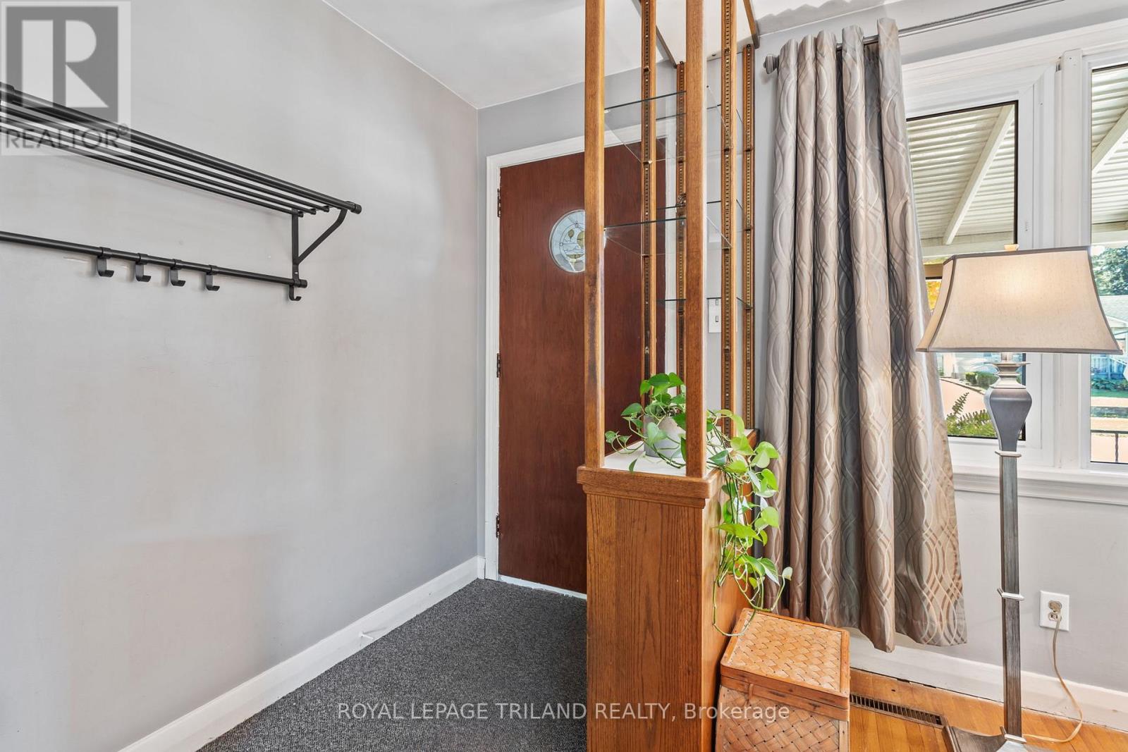 Photo 6 of 46 for 1842 Dumont Street