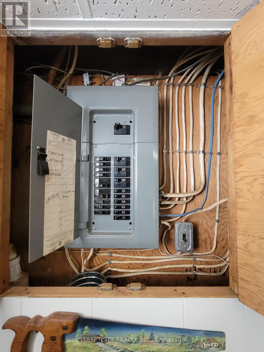 156 Maple Street, West Elgin, Ontario  N0L 2C0 - Photo 24 - X12442240