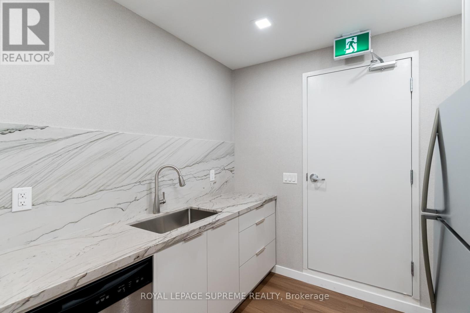1906 - 1 Michael Power Place, Toronto, Ontario  M9A 0A1 - Photo 45 - W12483128