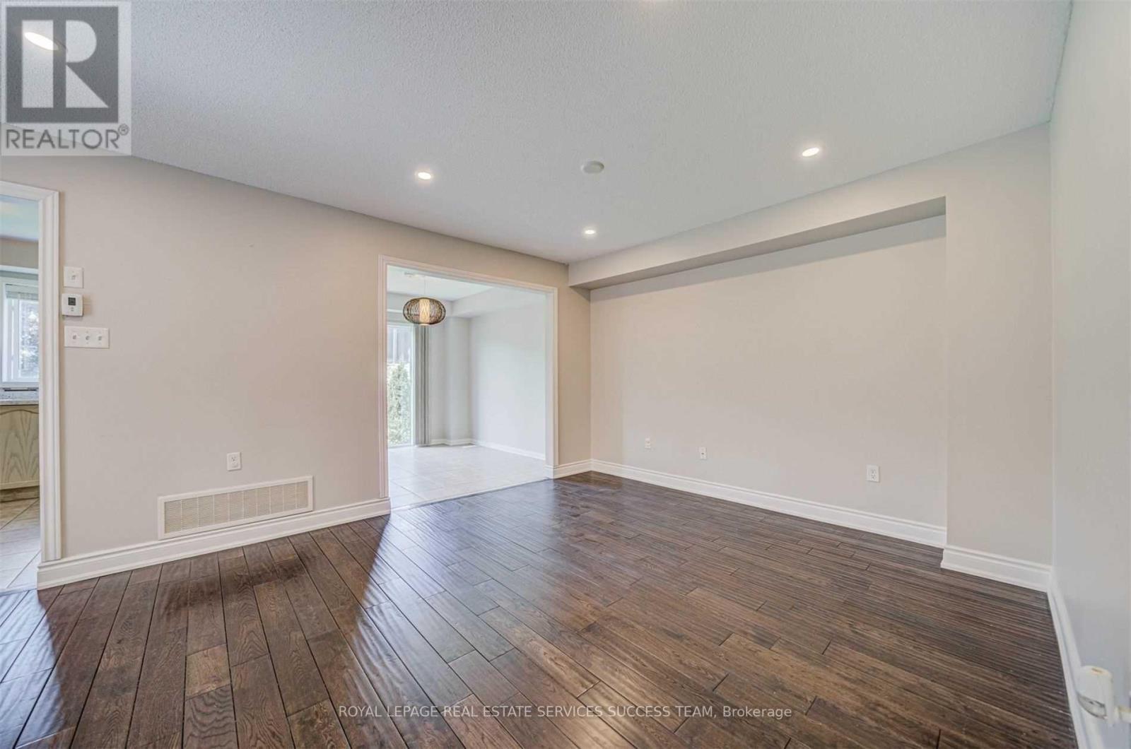 1138 Bonin Crescent, Milton, Ontario  L9T 0B2 - Photo 12 - W12483133