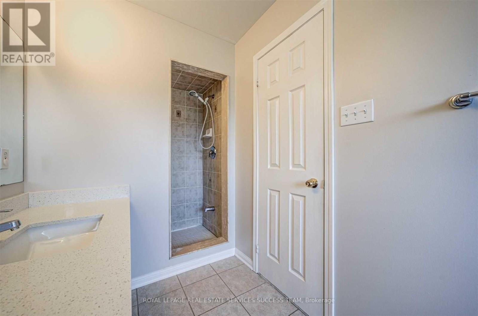 1138 Bonin Crescent, Milton, Ontario  L9T 0B2 - Photo 31 - W12483133