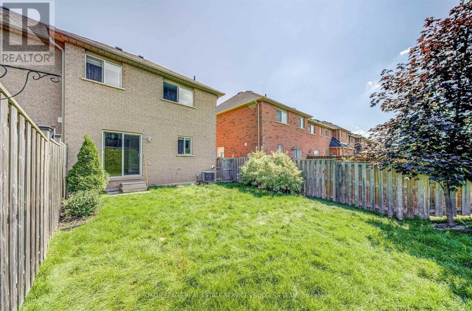 1138 Bonin Crescent, Milton, Ontario  L9T 0B2 - Photo 37 - W12483133