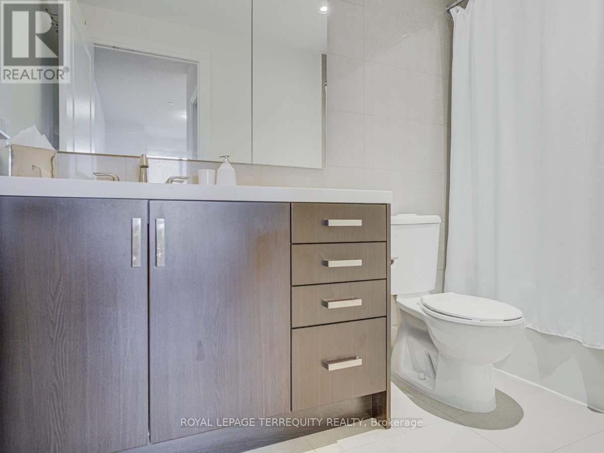 814 - 1 Old Mill Drive, Toronto, Ontario  M6S 0A1 - Photo 15 - W12483141