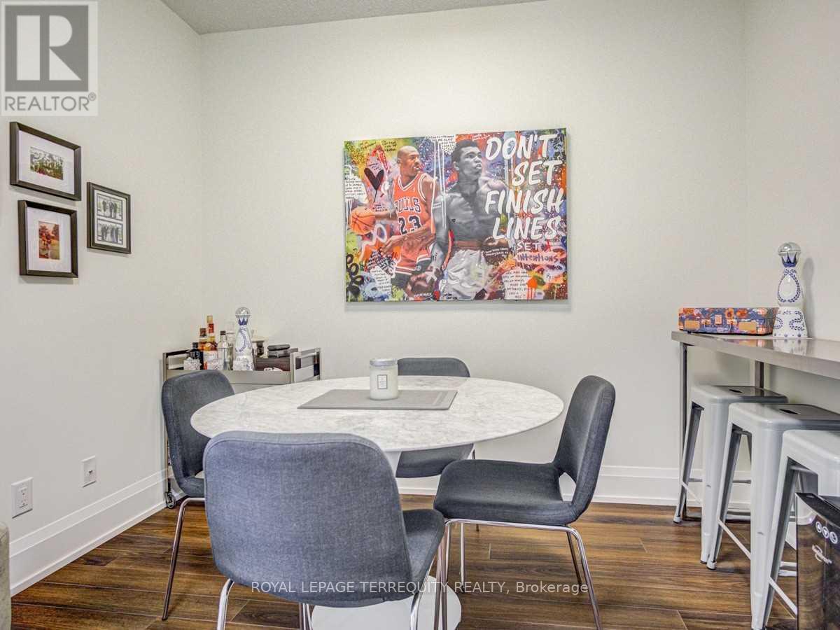814 - 1 Old Mill Drive, Toronto, Ontario  M6S 0A1 - Photo 6 - W12483141