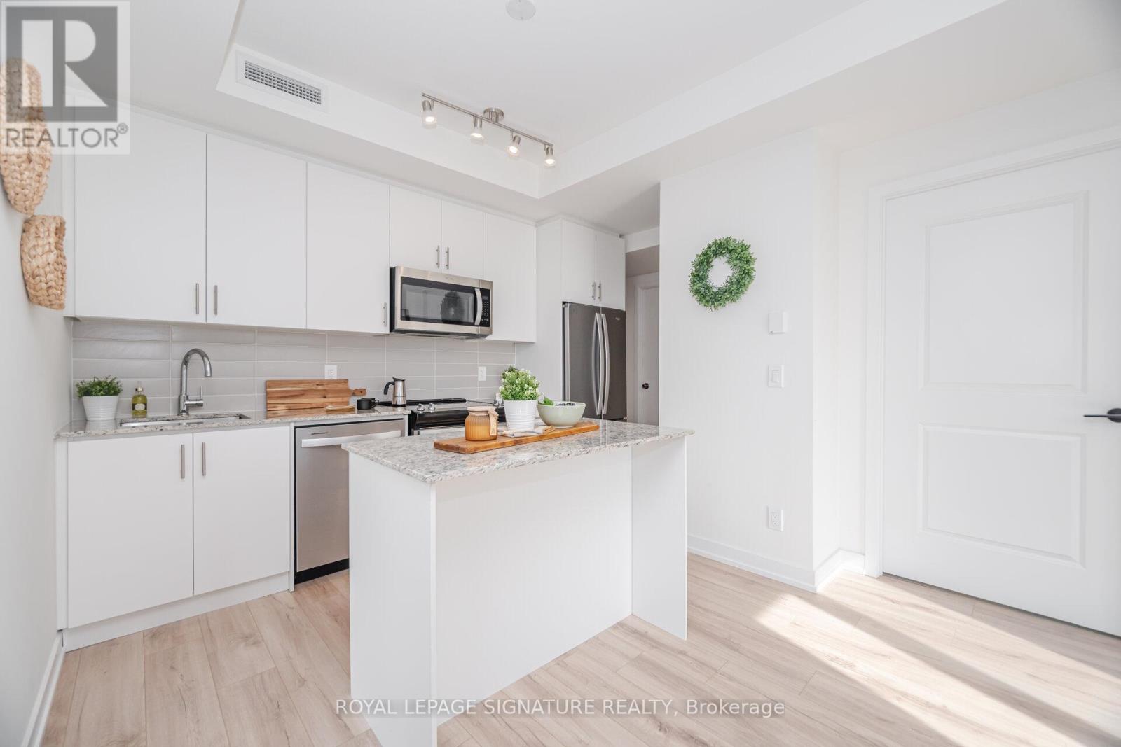 906 - 335 Wheat Boom Drive, Oakville, Ontario  L6G 7Y1 - Photo 11 - W12483145