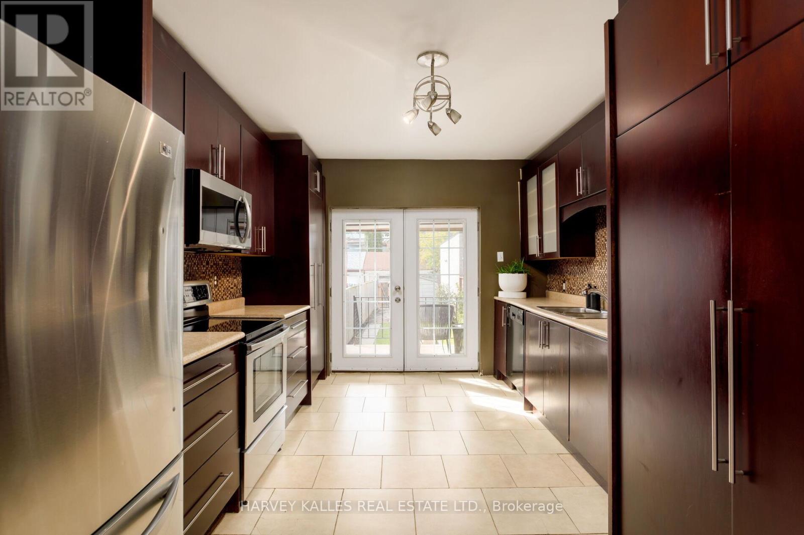 380a Westmoreland Avenue, Toronto, Ontario  M6H 3A7 - Photo 14 - W12483185