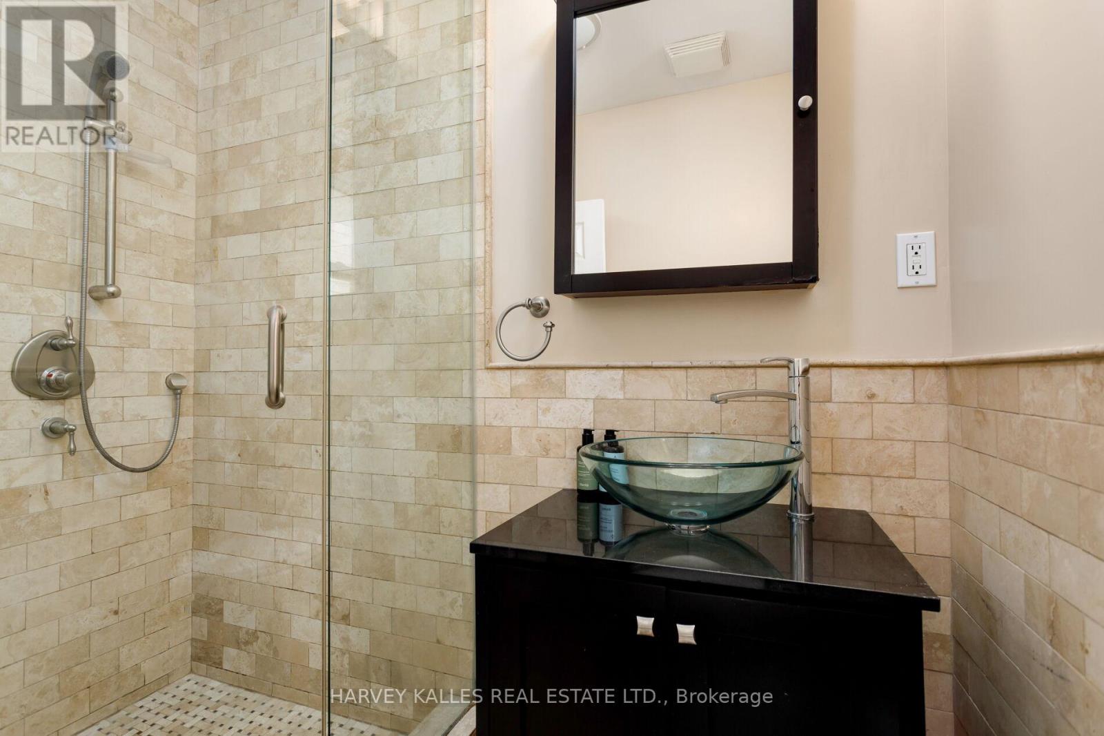 380a Westmoreland Avenue, Toronto, Ontario  M6H 3A7 - Photo 26 - W12483185