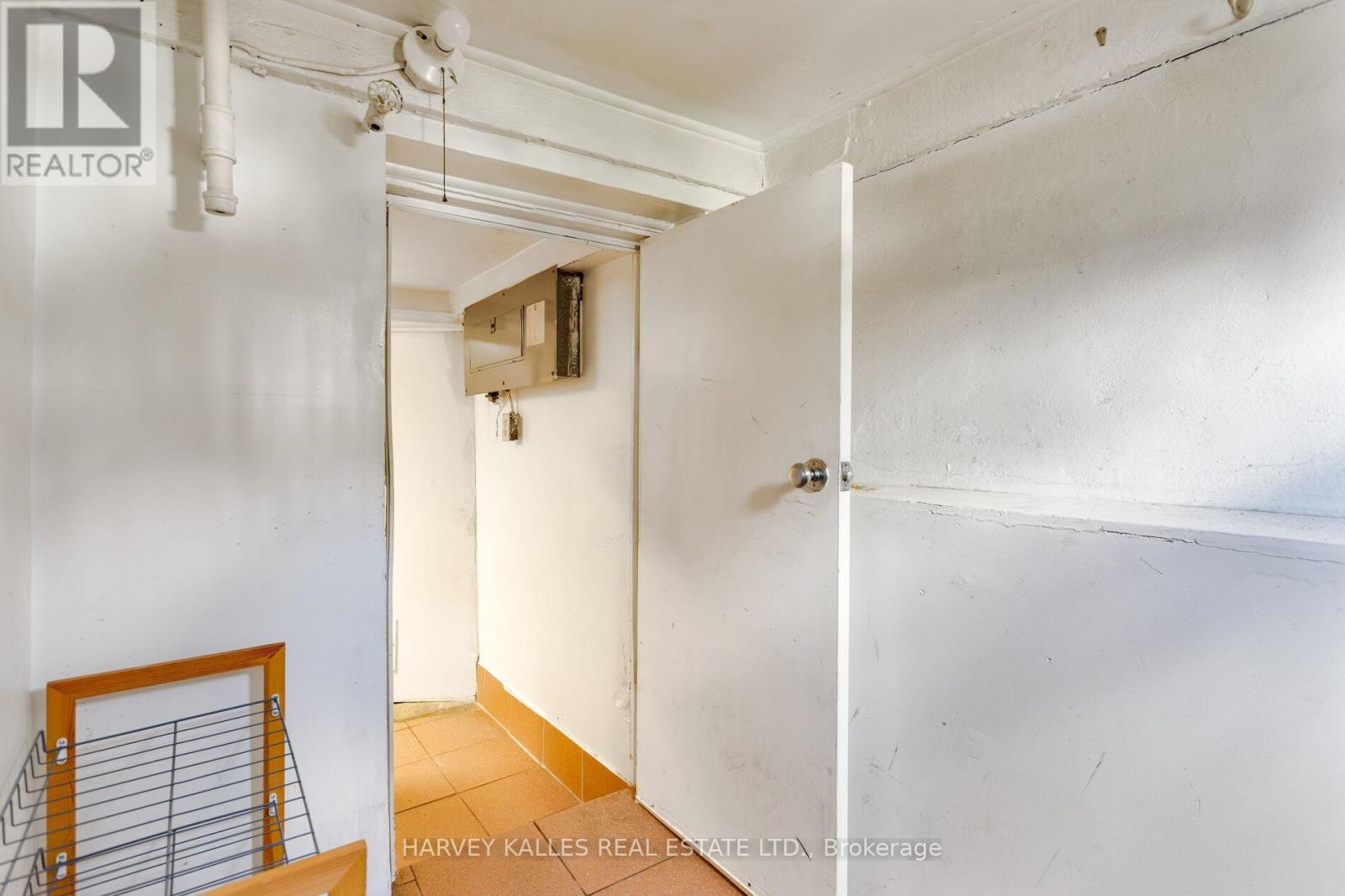 380a Westmoreland Avenue, Toronto, Ontario  M6H 3A7 - Photo 30 - W12483185
