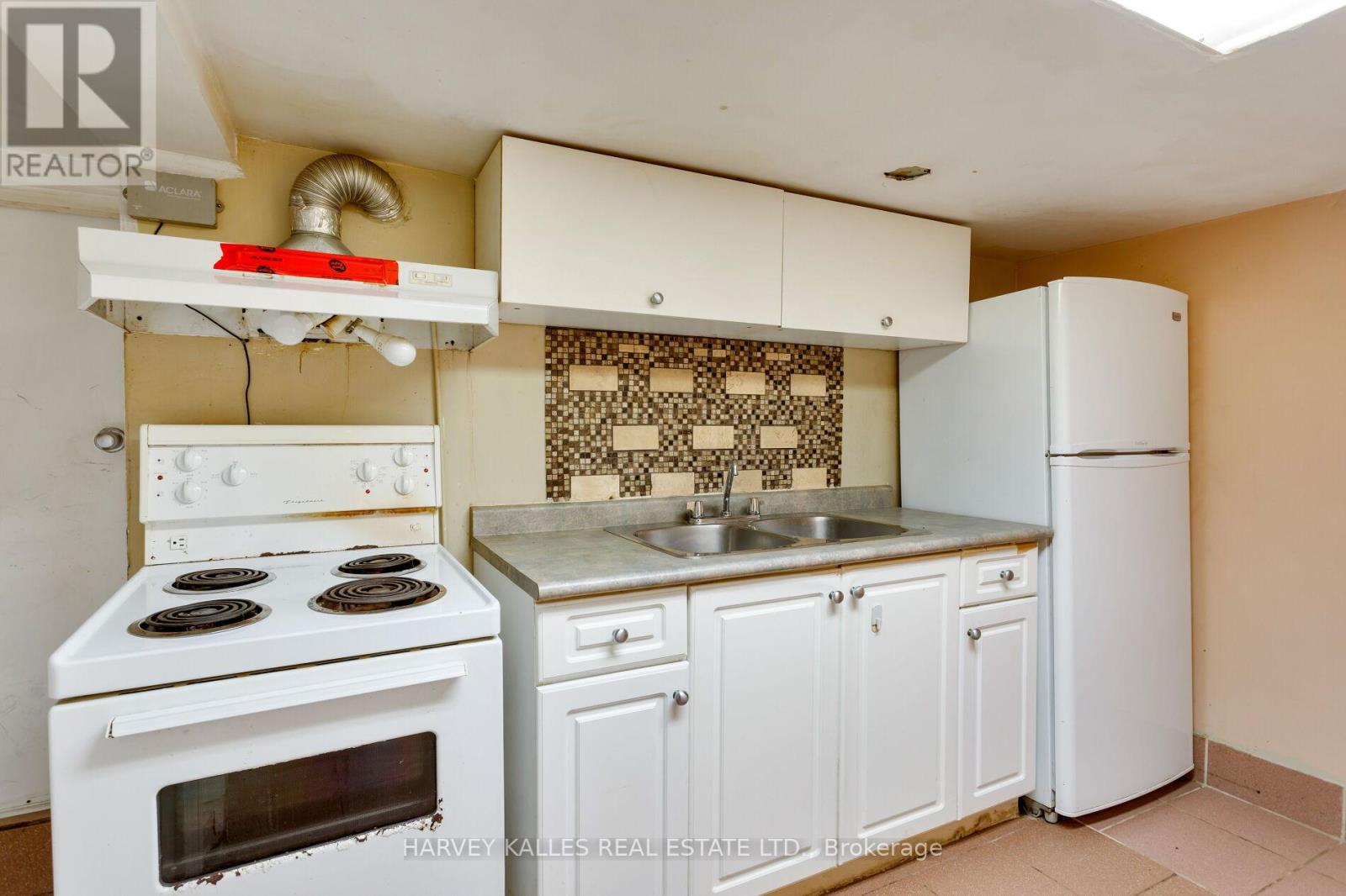 380a Westmoreland Avenue, Toronto, Ontario  M6H 3A7 - Photo 32 - W12483185