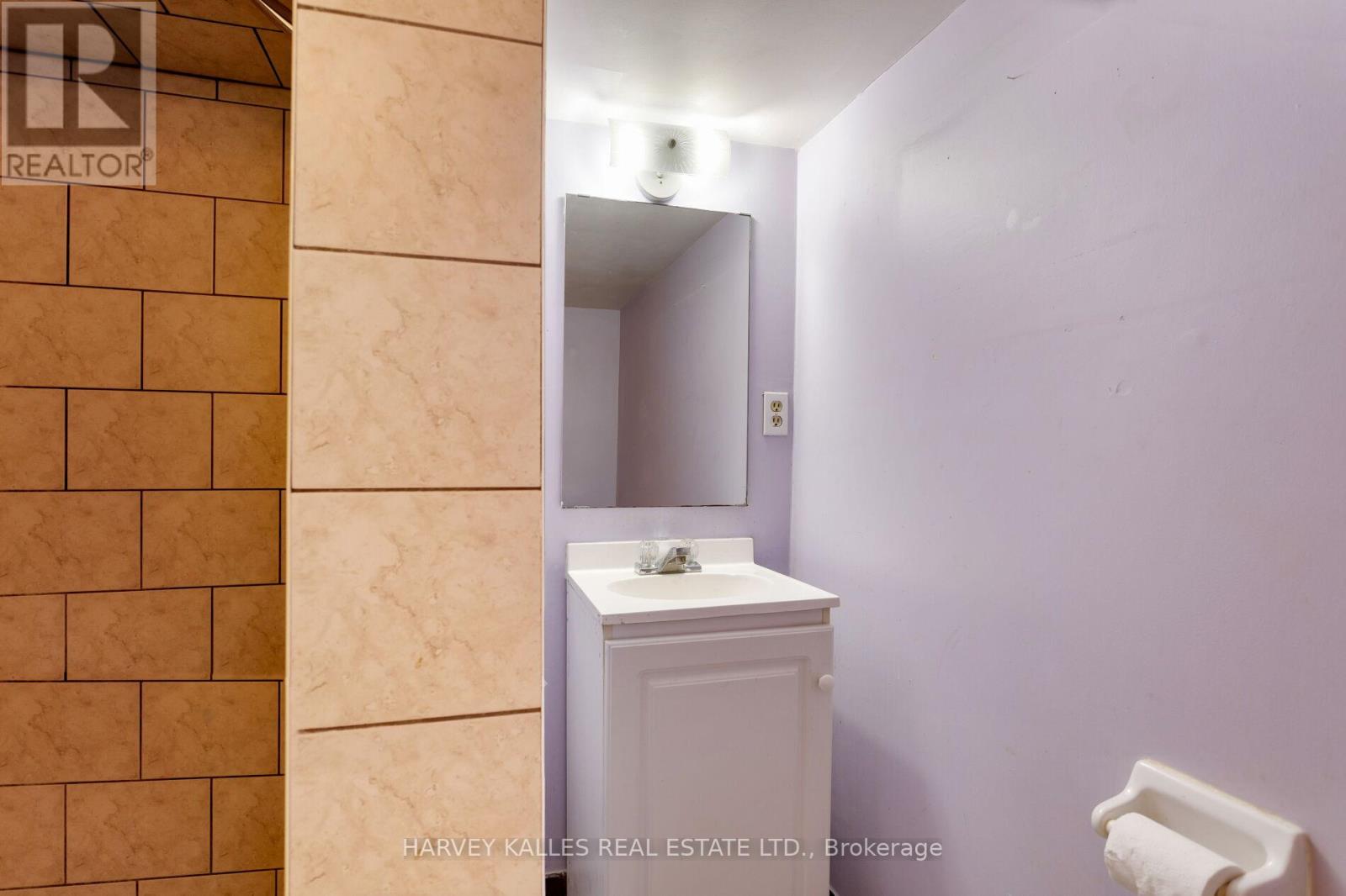 380a Westmoreland Avenue, Toronto, Ontario  M6H 3A7 - Photo 33 - W12483185