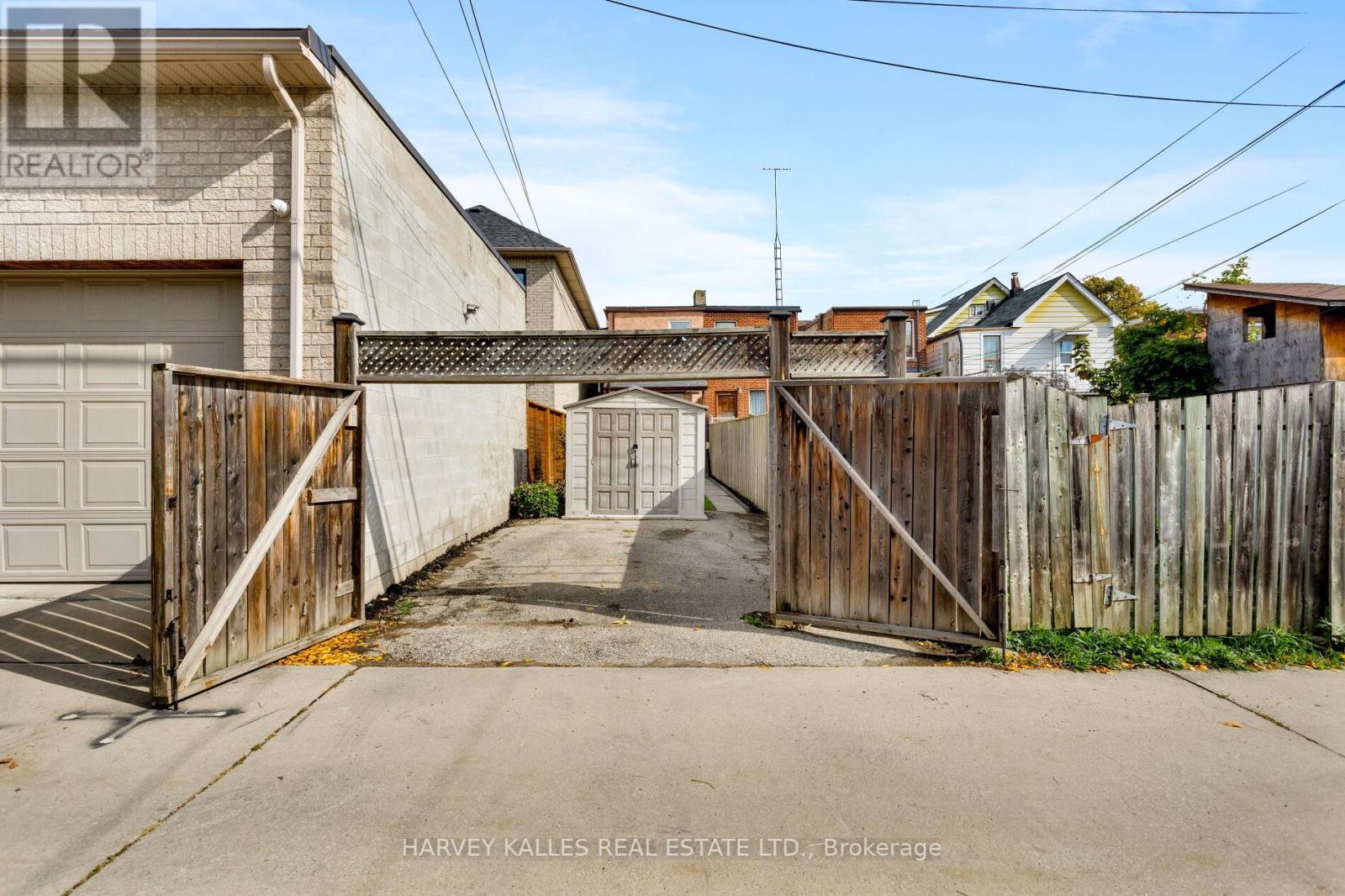 380a Westmoreland Avenue, Toronto, Ontario  M6H 3A7 - Photo 40 - W12483185