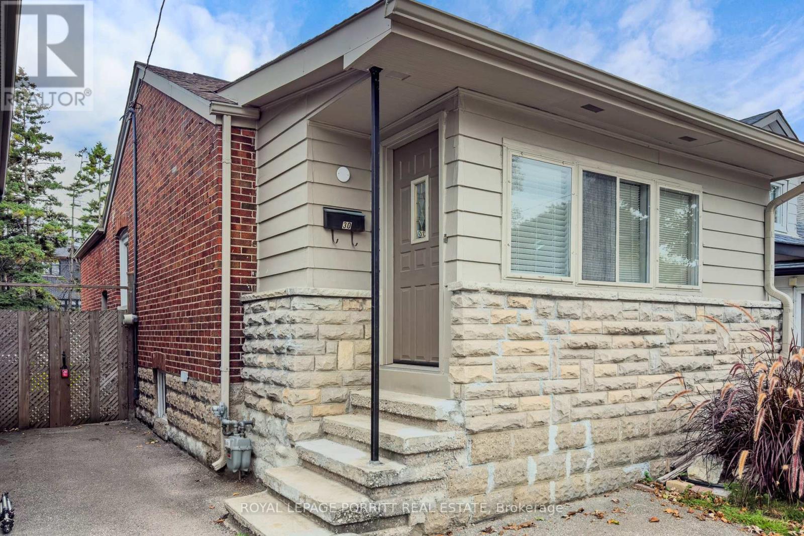 30 Thirtieth Street, Toronto, Ontario  M8W 3B6 - Photo 2 - W12483206