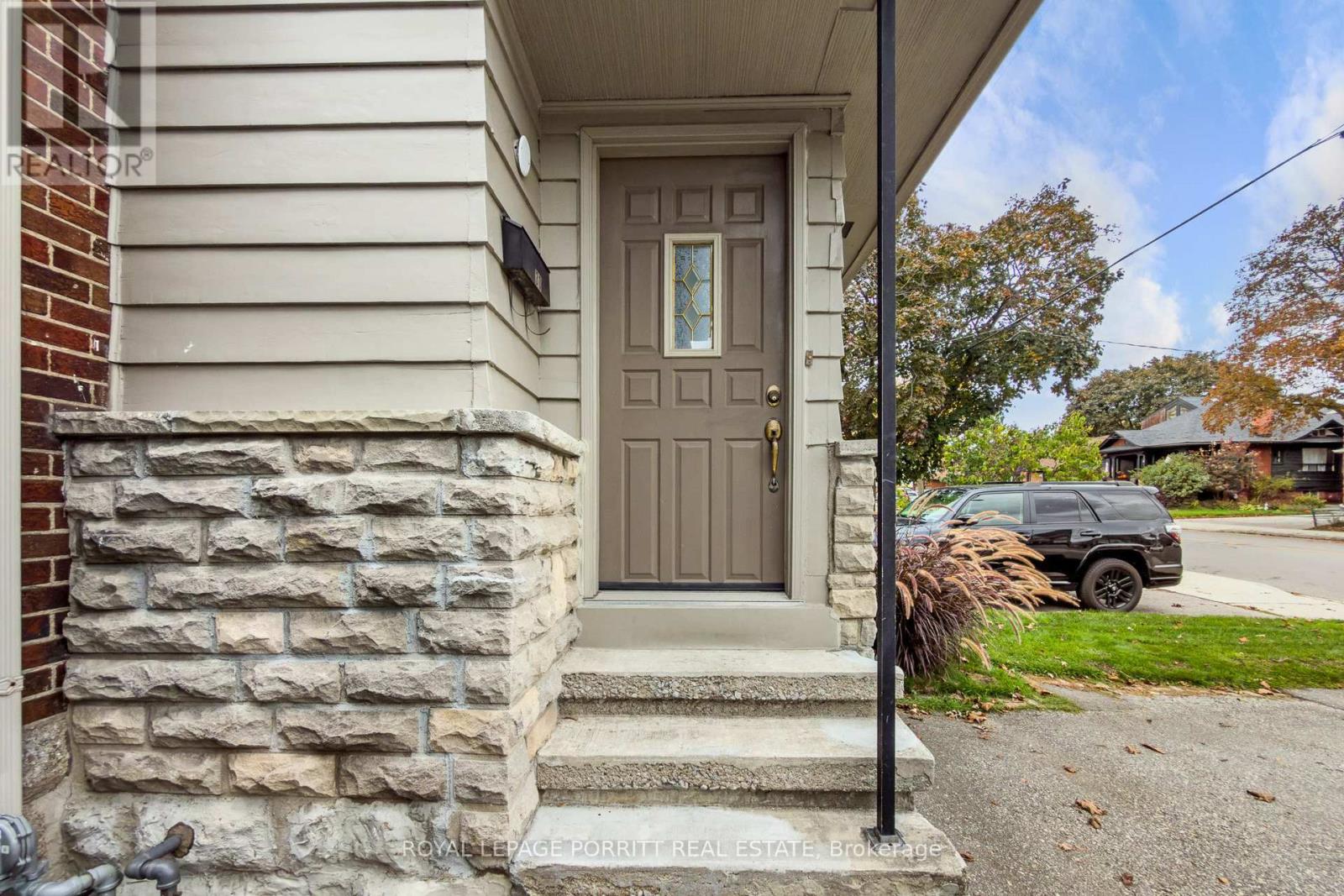 30 Thirtieth Street, Toronto, Ontario  M8W 3B6 - Photo 3 - W12483206
