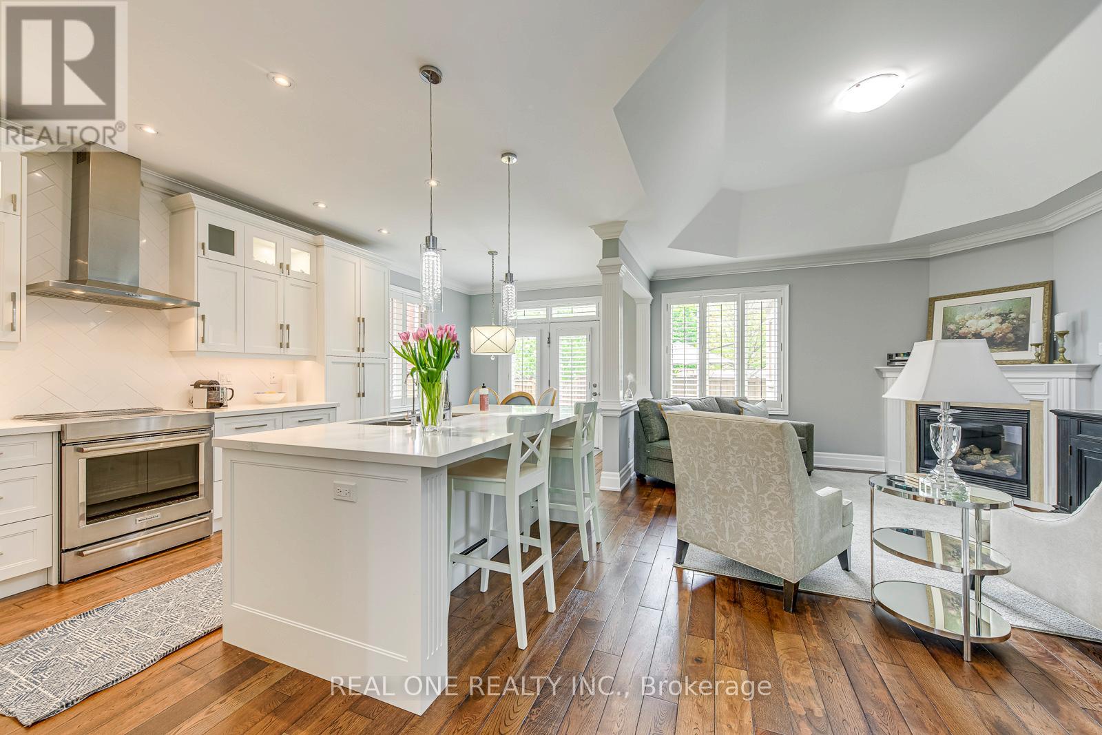 1205 Kestell Boulevard, Oakville, Ontario  L6H 0A9 - Photo 11 - W12483219
