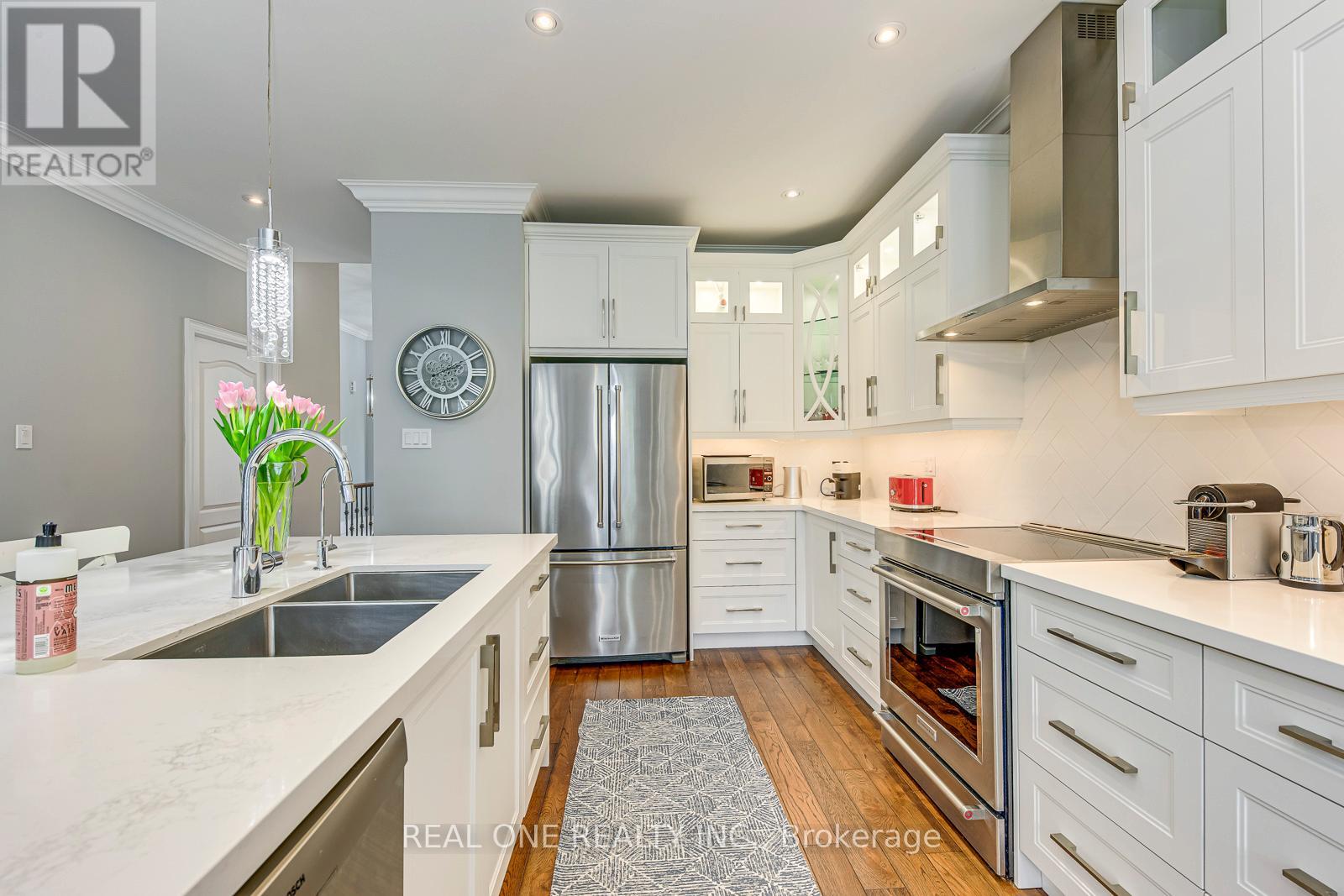 1205 Kestell Boulevard, Oakville, Ontario  L6H 0A9 - Photo 15 - W12483219