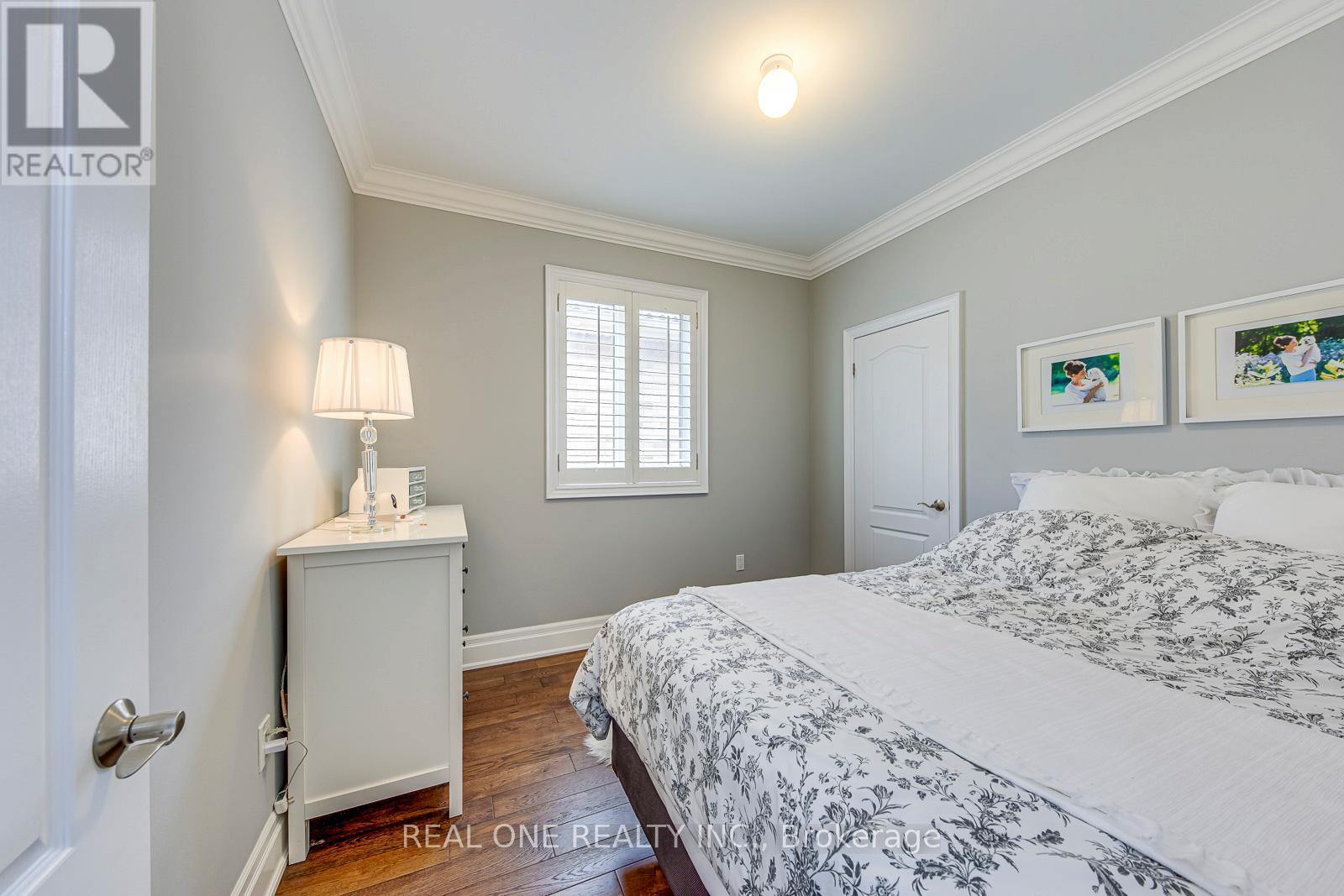 1205 Kestell Boulevard, Oakville, Ontario  L6H 0A9 - Photo 27 - W12483219