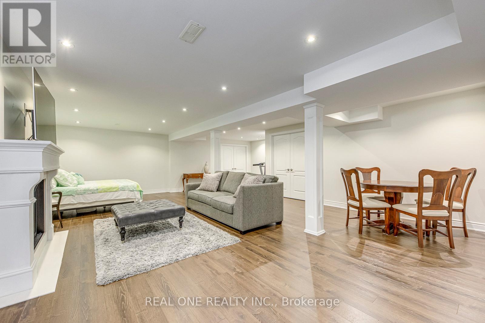 1205 Kestell Boulevard, Oakville, Ontario  L6H 0A9 - Photo 35 - W12483219