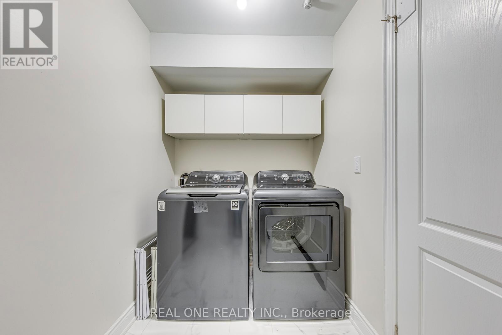1205 Kestell Boulevard, Oakville, Ontario  L6H 0A9 - Photo 40 - W12483219
